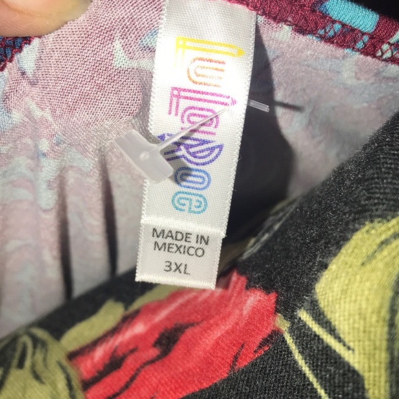 Nwt Lularoe Classic T in plus size - Picture 5 of 7